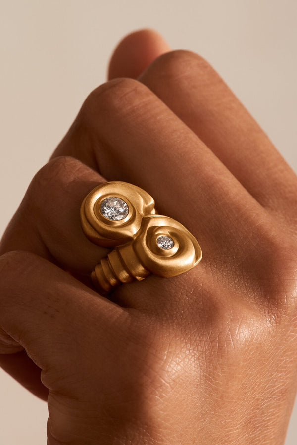 Gold 18K Ring Danish Design Jo Riis-Hansen Jewelry Jewellery Handmade Art Smykker Ring Dansk Design Håndlavet Specielt Design Kunst Guld Diamond Diamanter